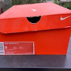 Nike Zoom KD IV size 9